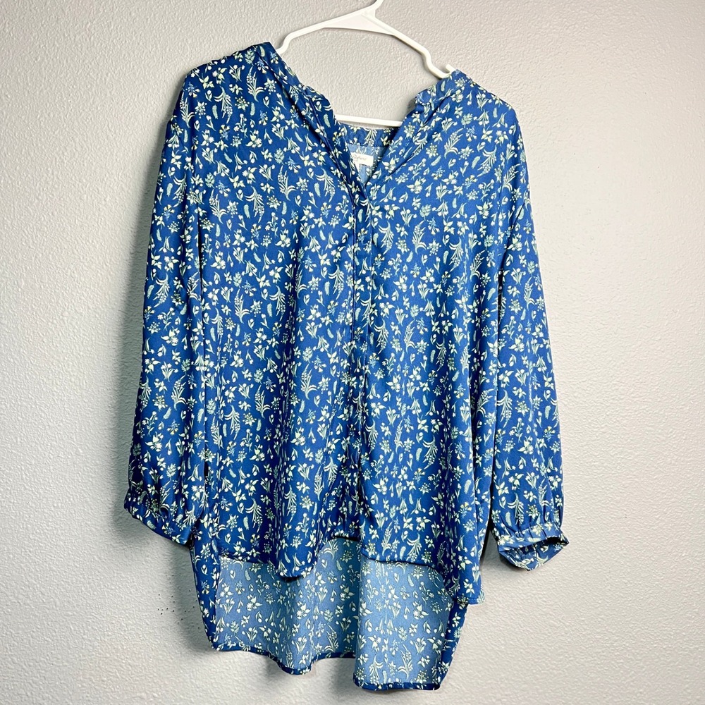 Jachs Girlfriend Chambray Blue Floral Print Button Up Blouse‎ Long Sleeve Top Lg